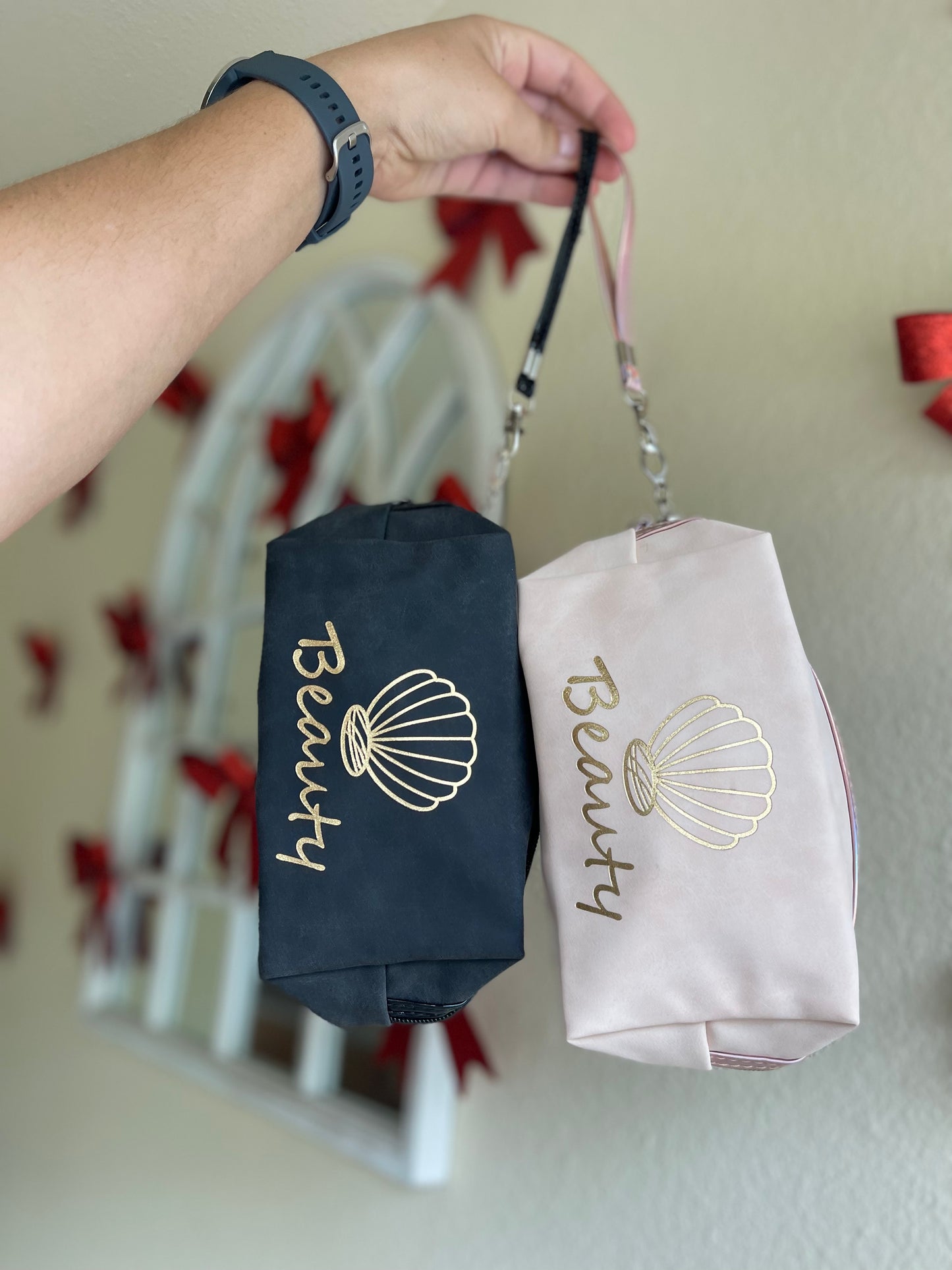 Shell Yah Make Up Bags - 2 Colors