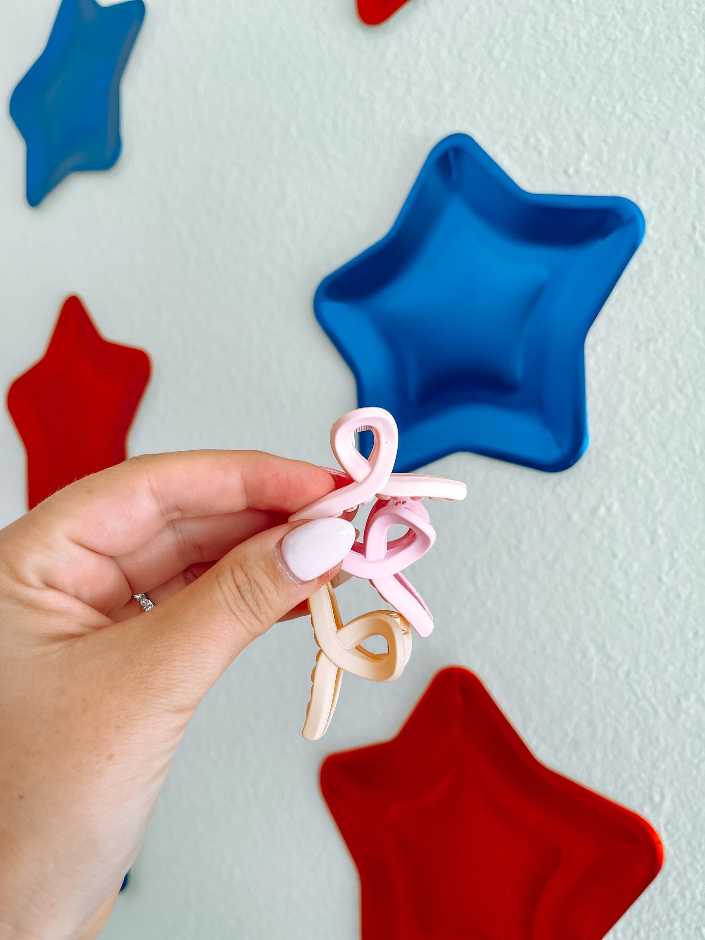 Looped Claw Clips (Singles)