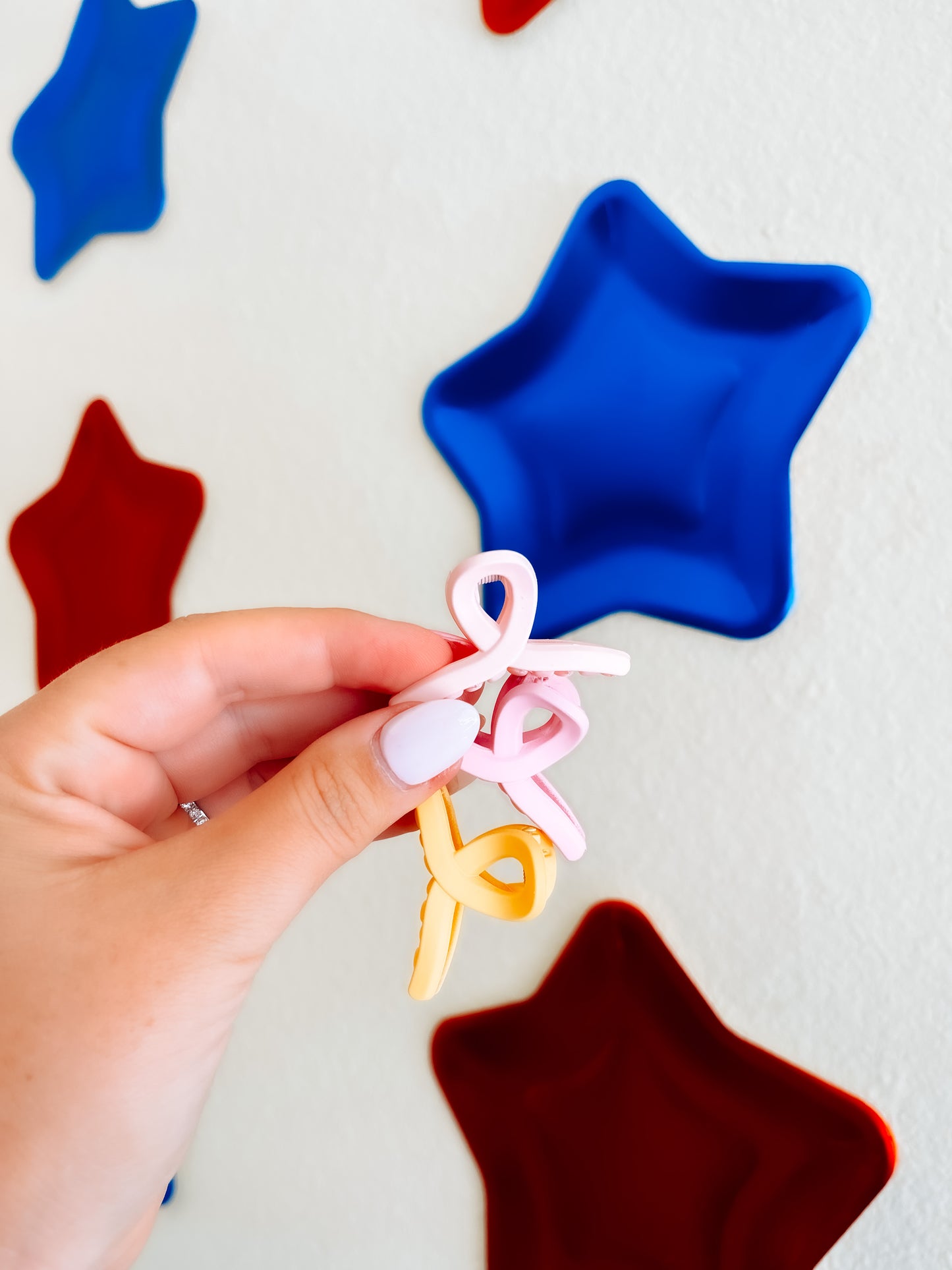 Looped Claw Clips (Singles)