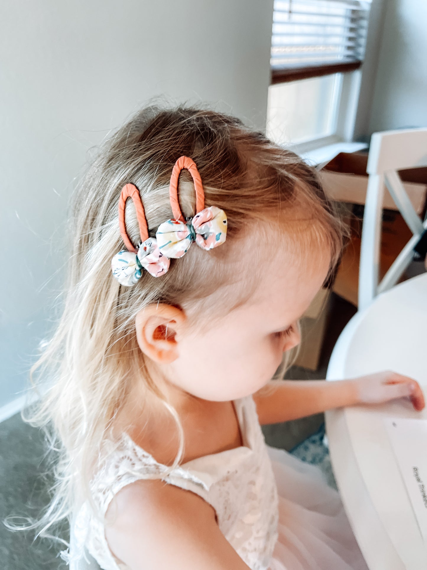 Peachy Festive Bows