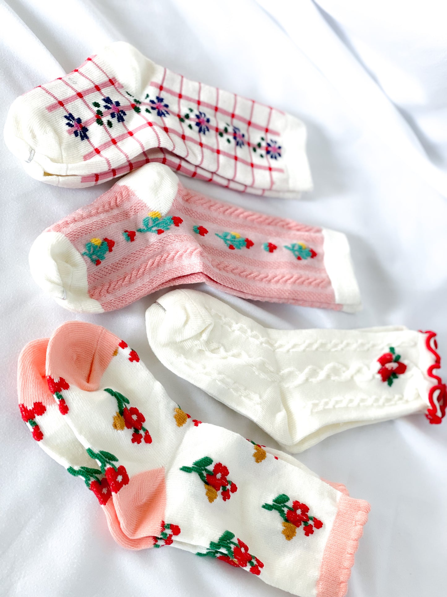 Floral Spring Socks - 4 Pack