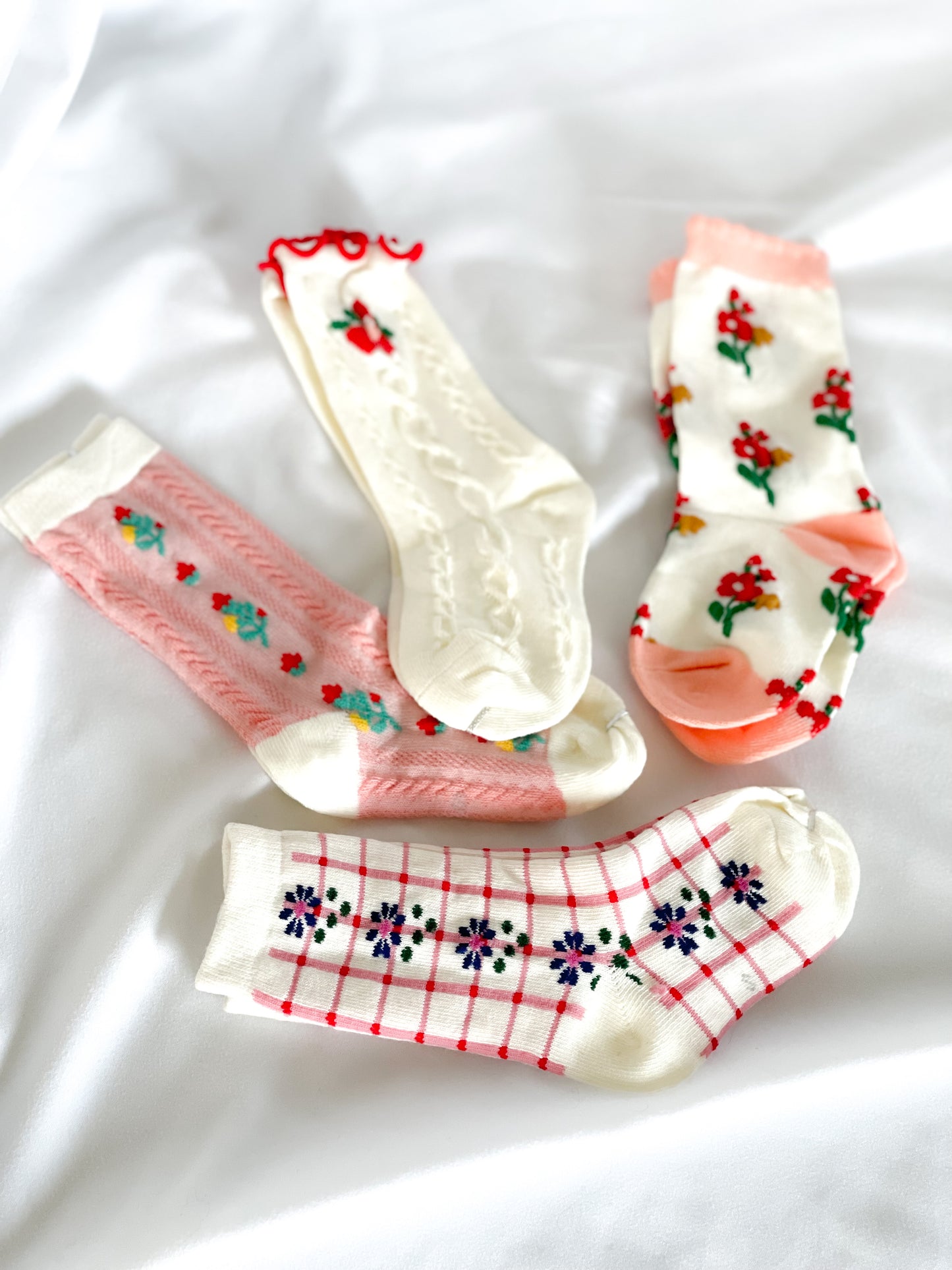 Floral Spring Socks - 4 Pack