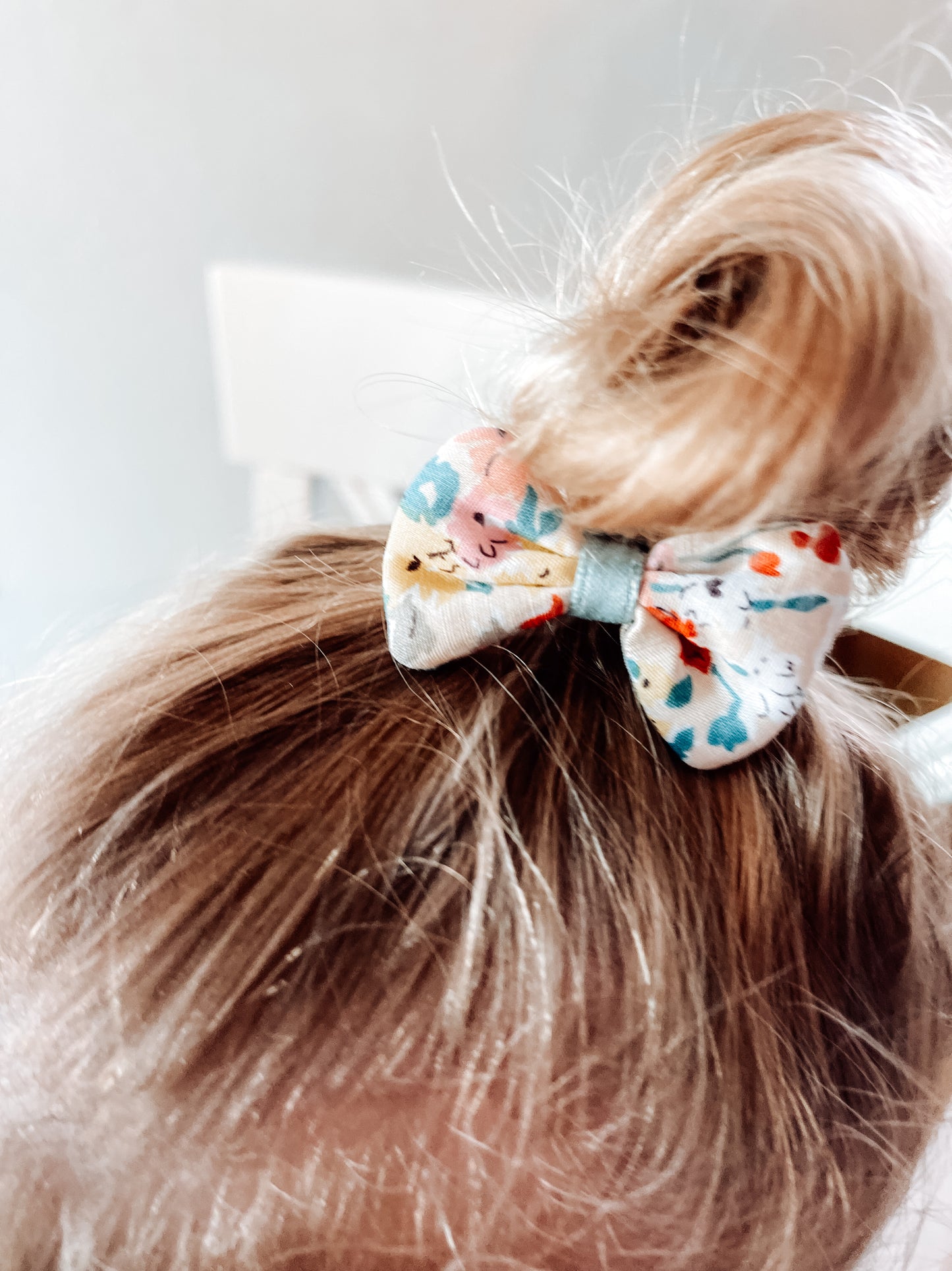 Peachy Festive Bows