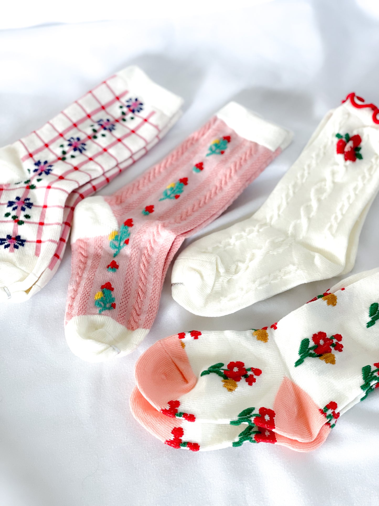 Floral Spring Socks - 4 Pack