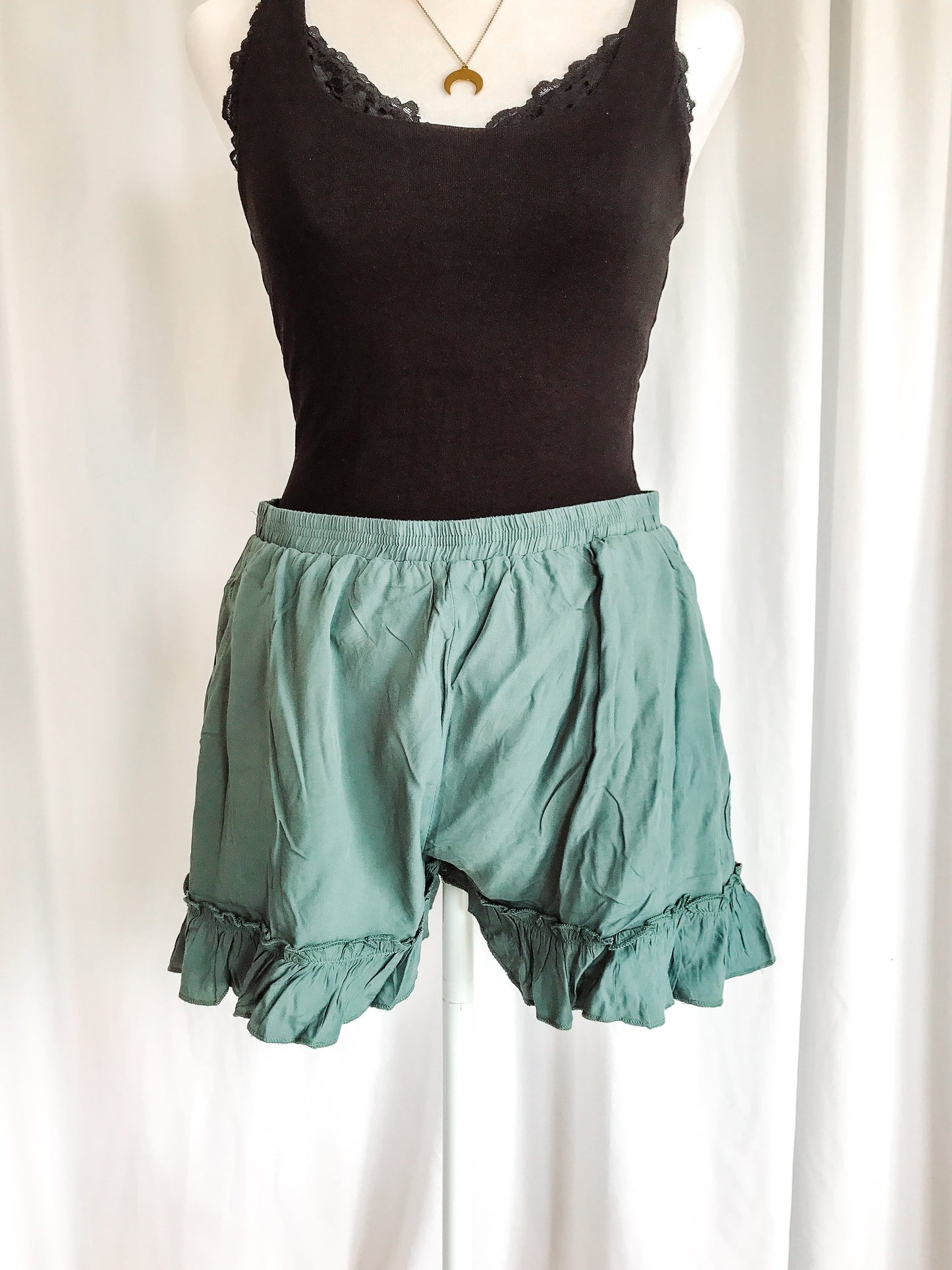 Emerald Ruffled Short