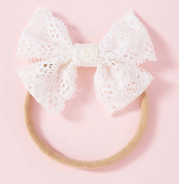 The Dainty Lace Bow